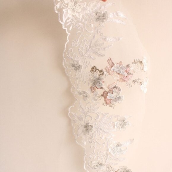 Embroidered Appliques, Embroidered Fabric Ends with Flower Appliques, Fairy - Picture 5 of 10